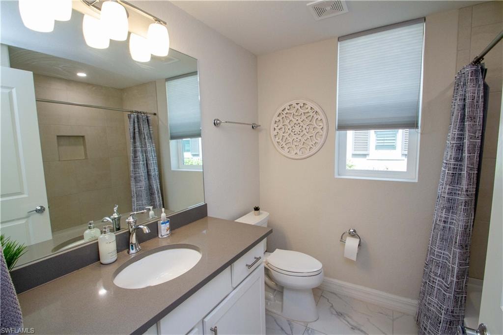 244 Indies DR E 101 photo 23