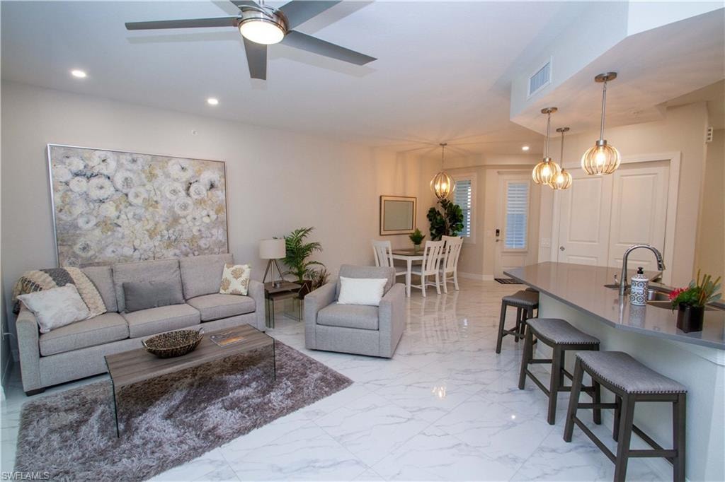 244 Indies DR E 101