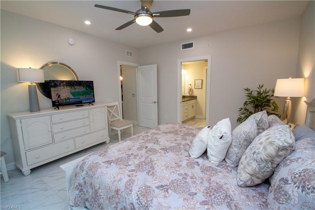 244 Indies DR E 101 photo 13