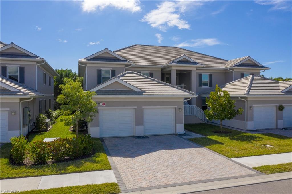 244 Indies DR E 101 photo 32