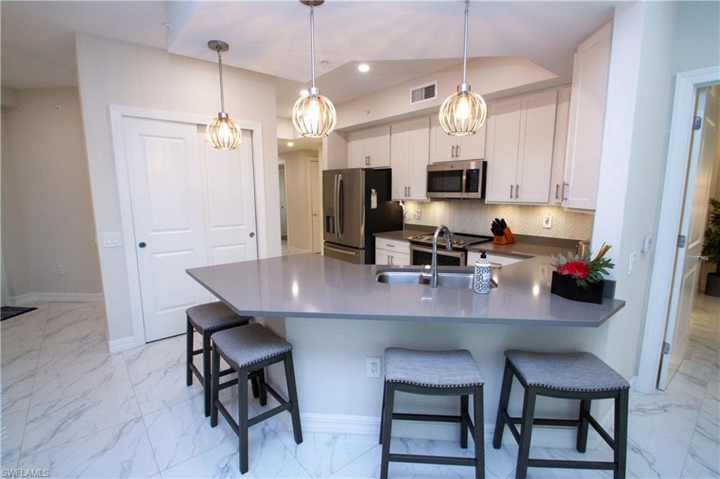244 Indies DR E 101