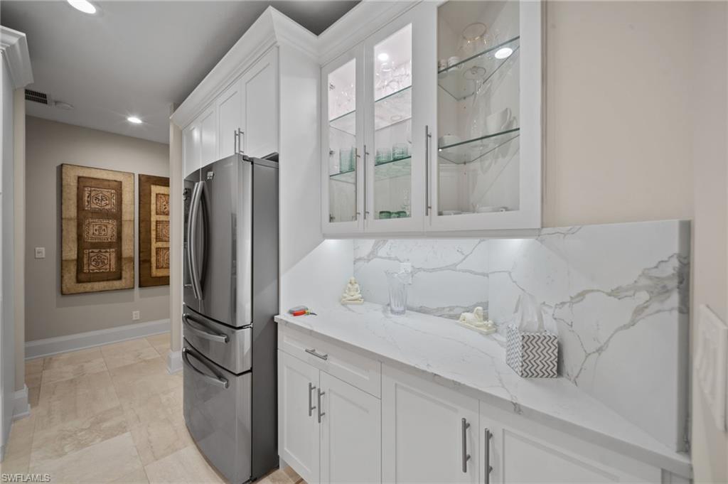 261 Colonade CIR 2701 photo 12
