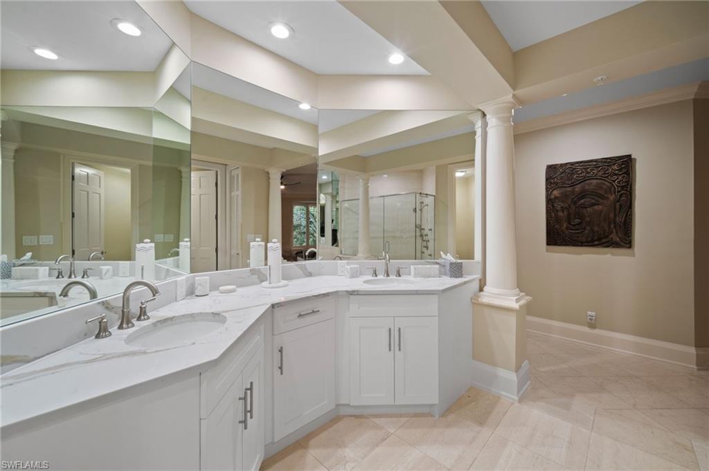 261 Colonade CIR 2701 photo 24