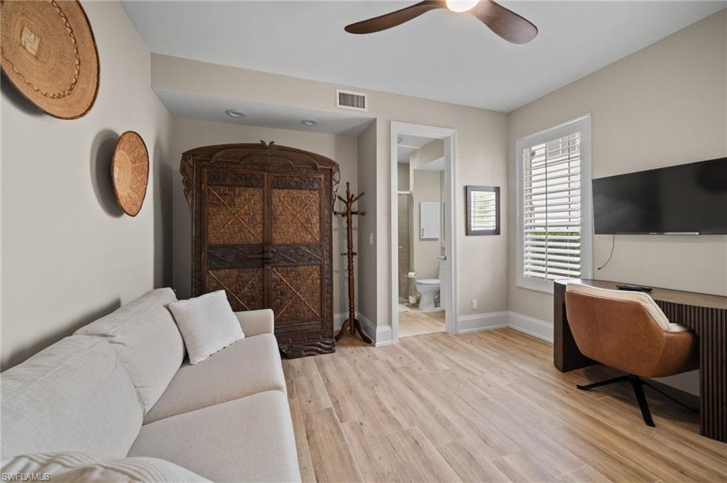 261 Colonade CIR 2701 photo 31