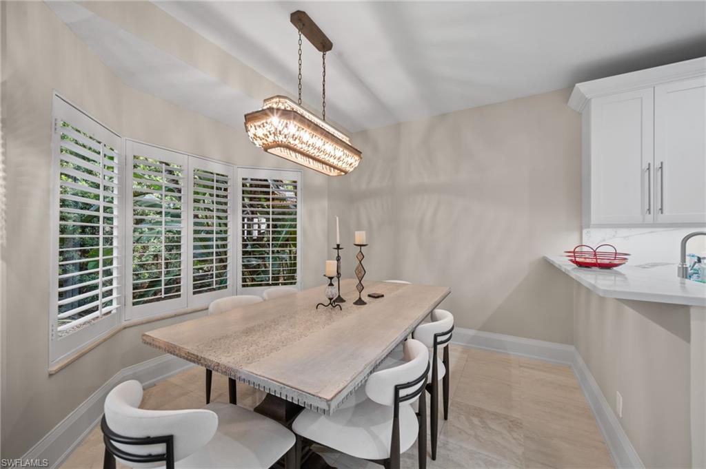 261 Colonade CIR 2701 photo 8
