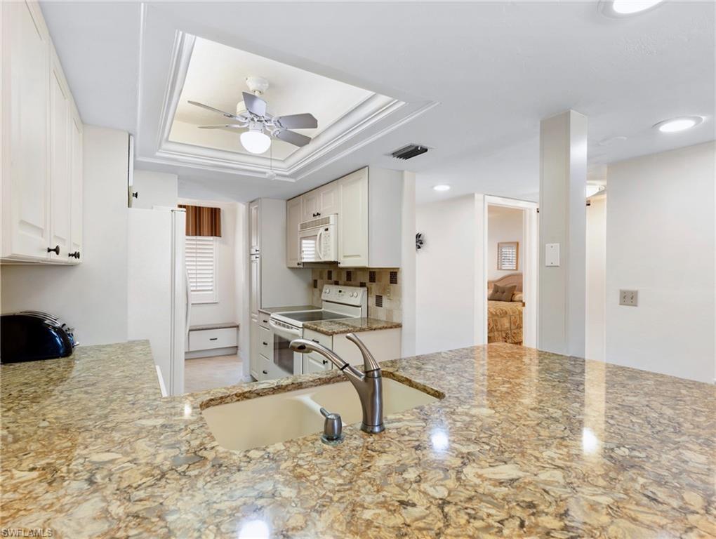7500 Estero BLVD 203 photo 16