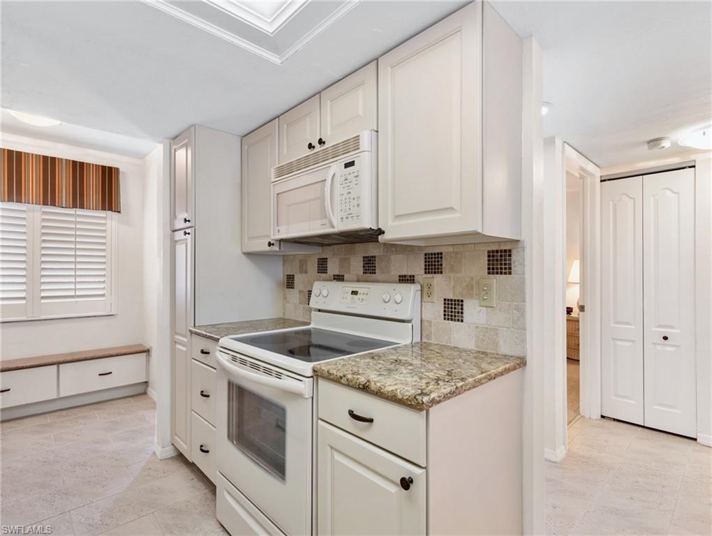 7500 Estero BLVD 203 photo 18