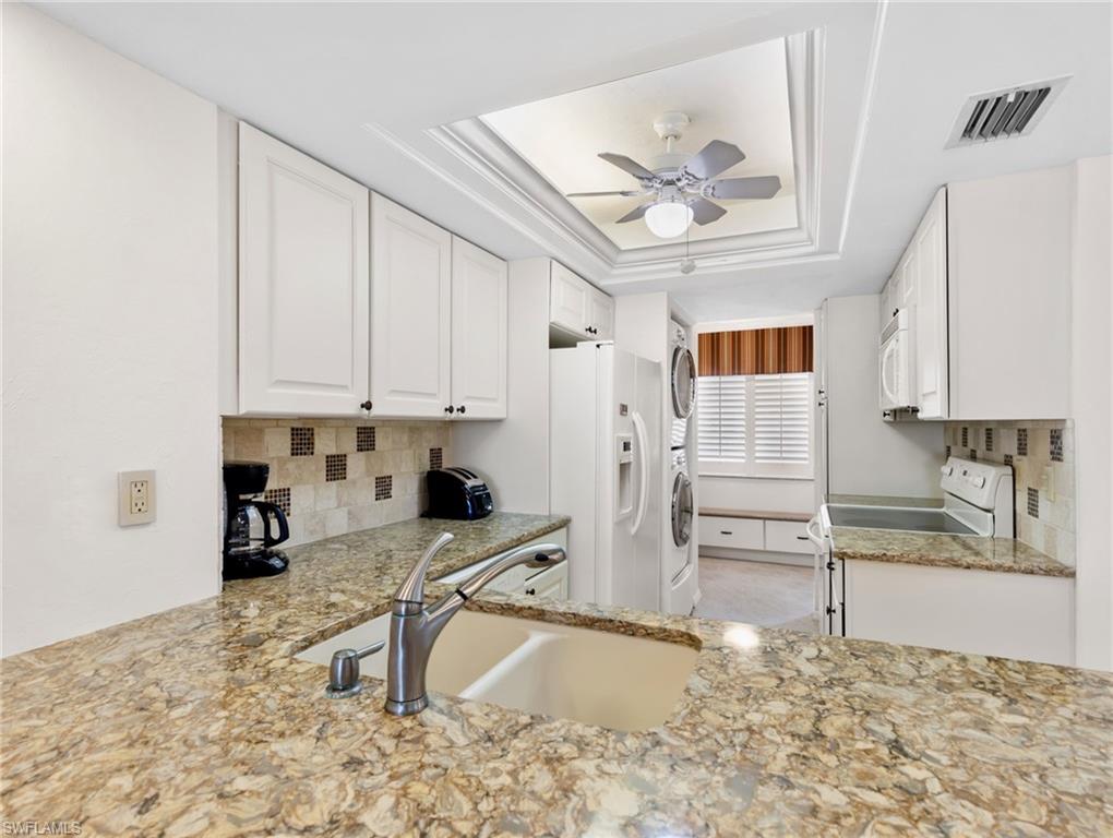 7500 Estero BLVD 203 photo 15