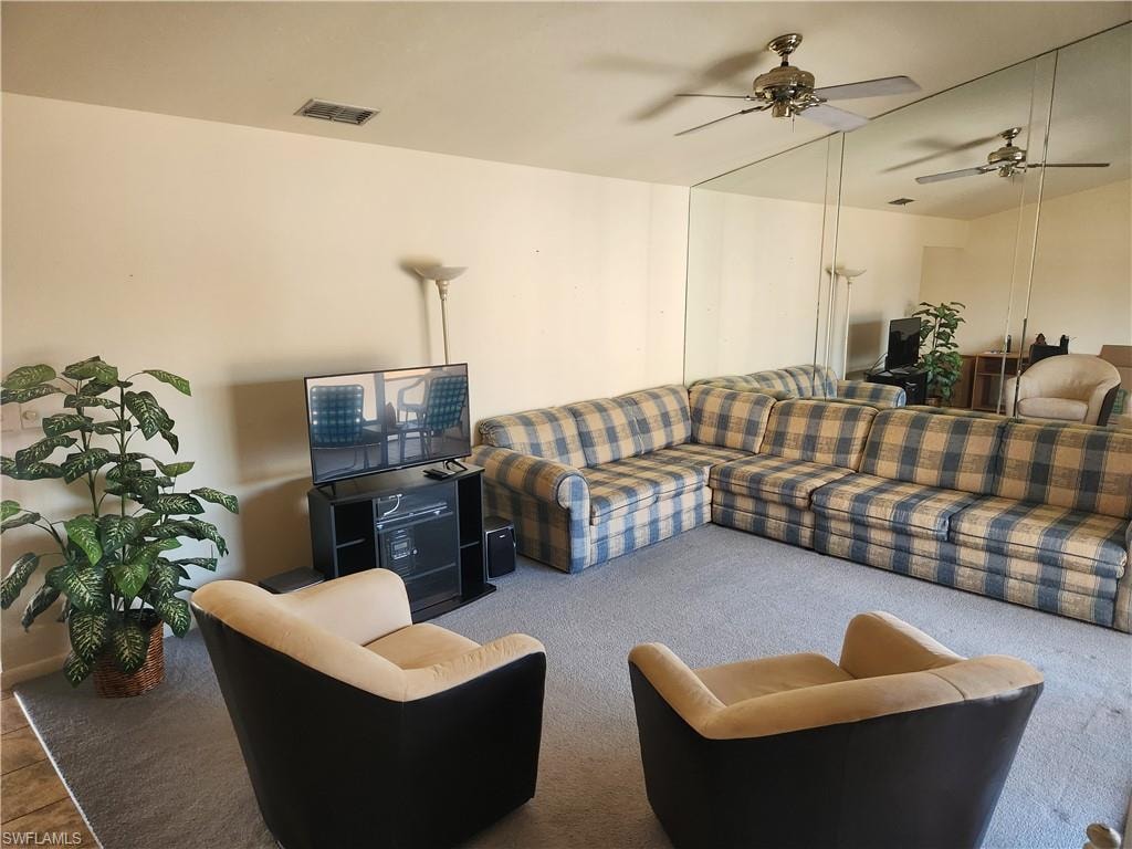 Living area with ceiling fan