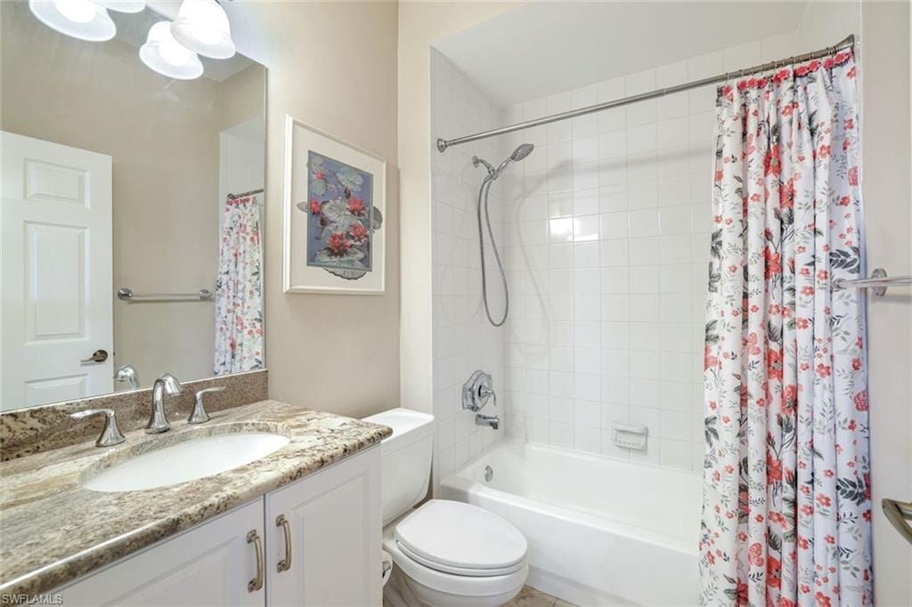 2033 Crestview WAY 104 photo 13