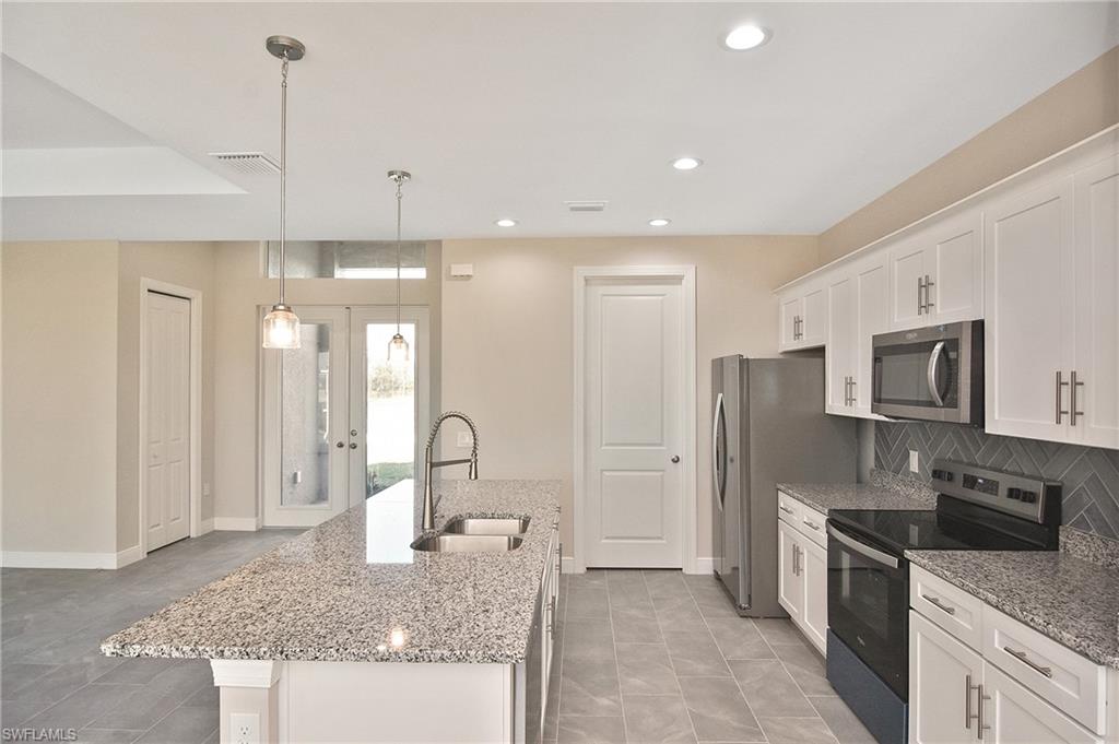 2504 NW 9th AVE photo 17