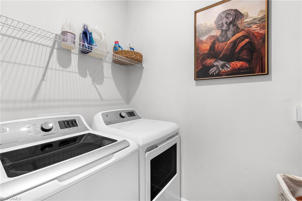 Laundry room with independent washer and dryer