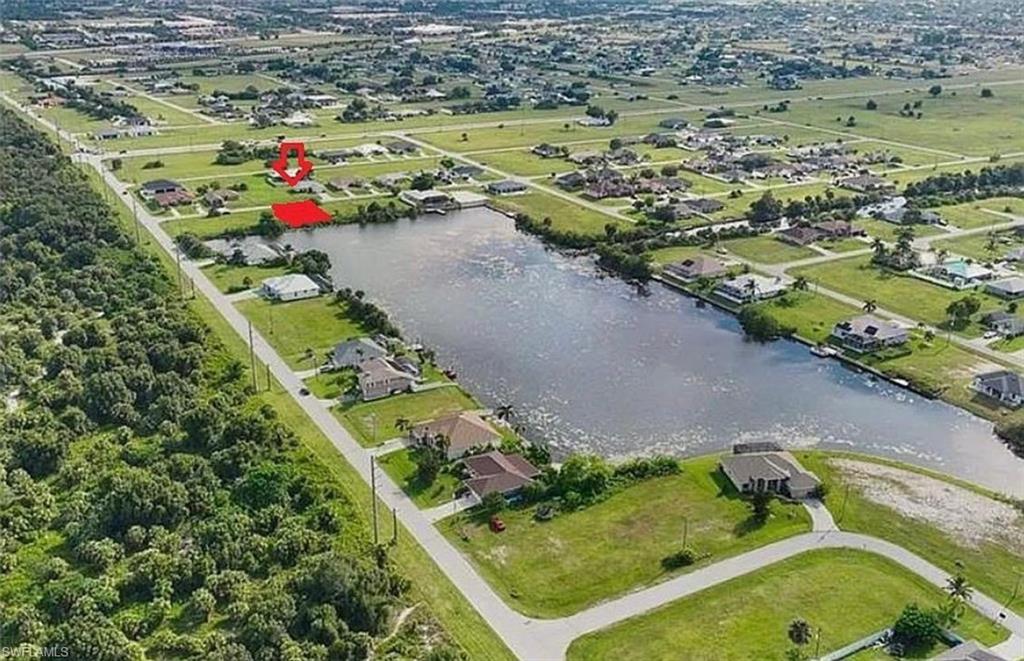 View of property location featuring a large body of water