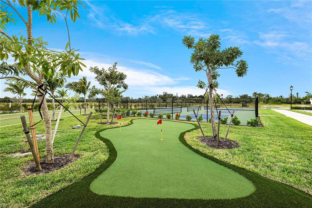 Club House Putting Green