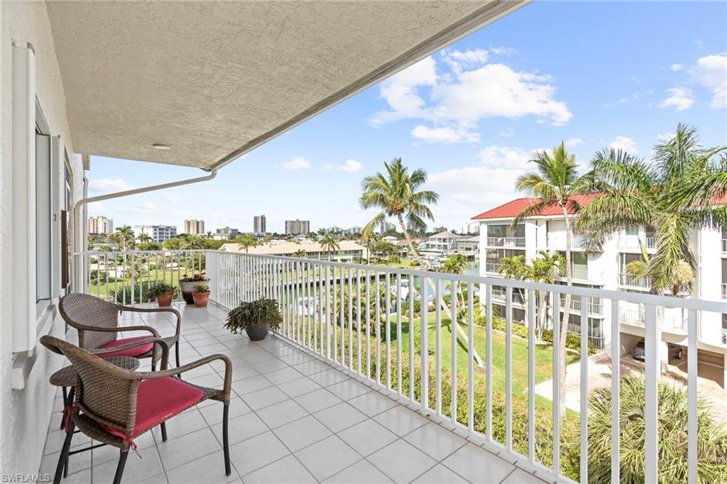870 Collier CT 406 photo 17