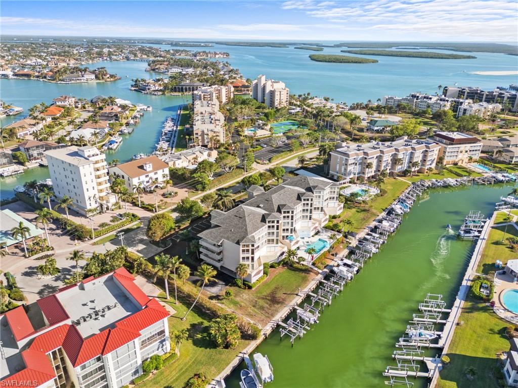 870 Collier CT 406