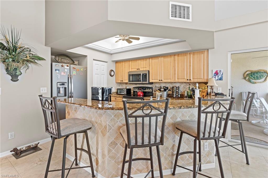 870 Collier CT 406 photo 10