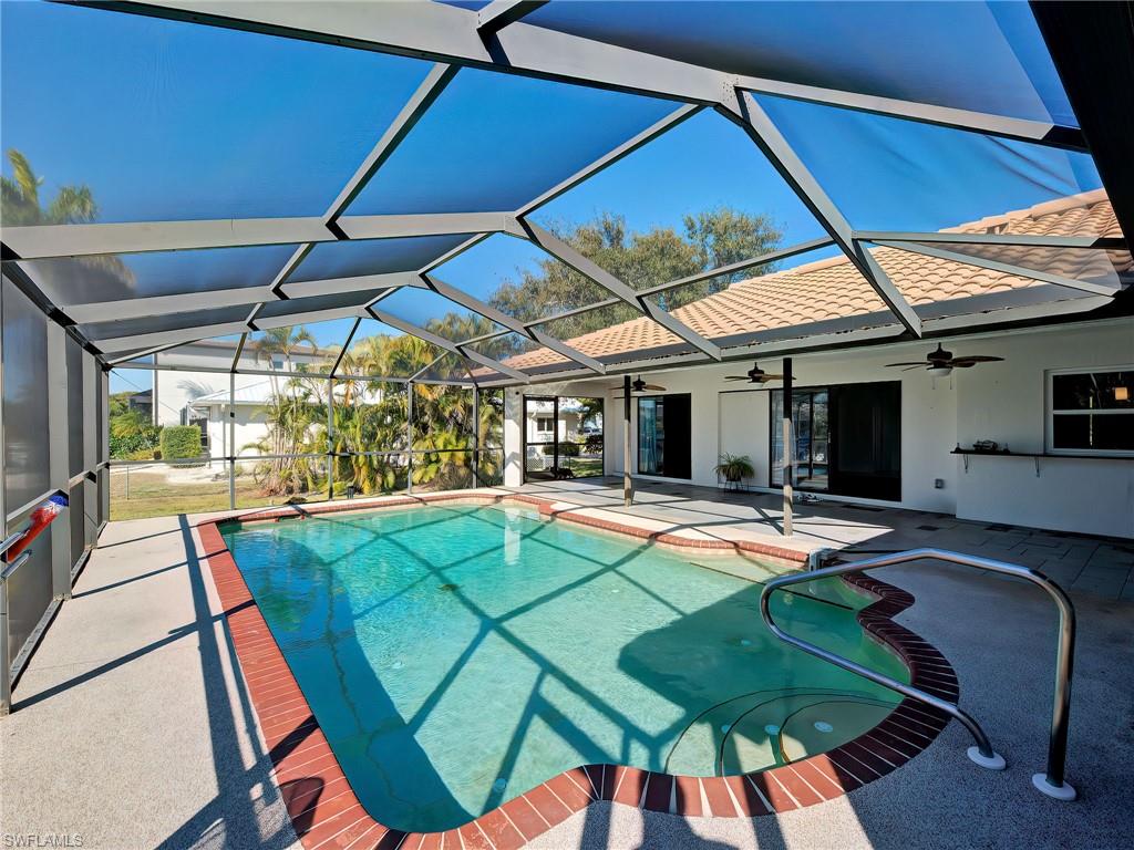 2301 Via Veneto DR