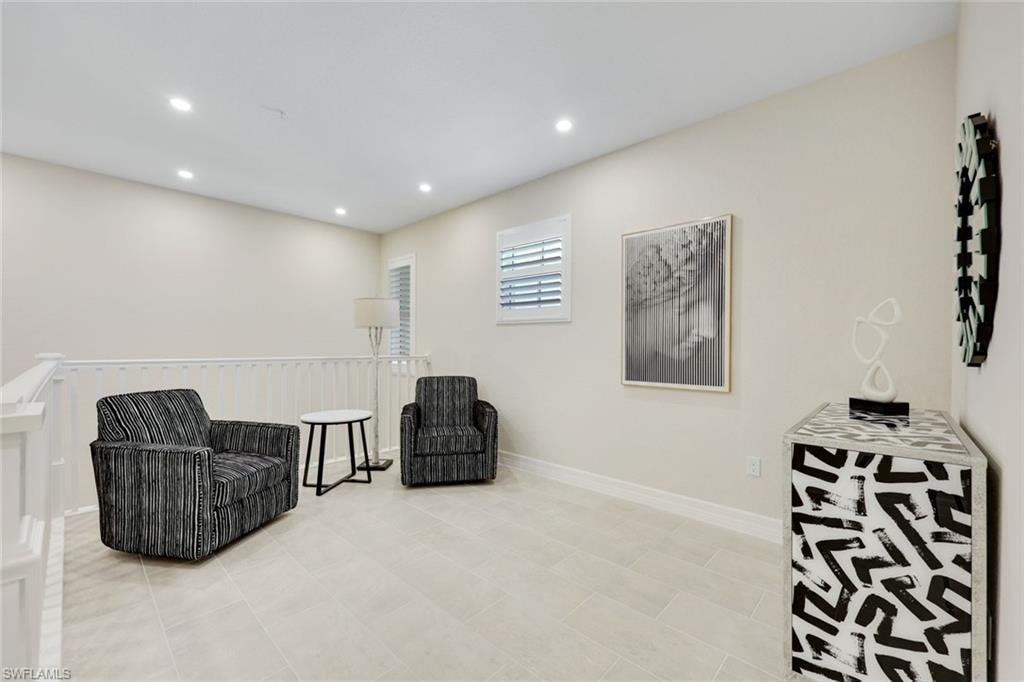 316 Indies DR W 201 photo 12