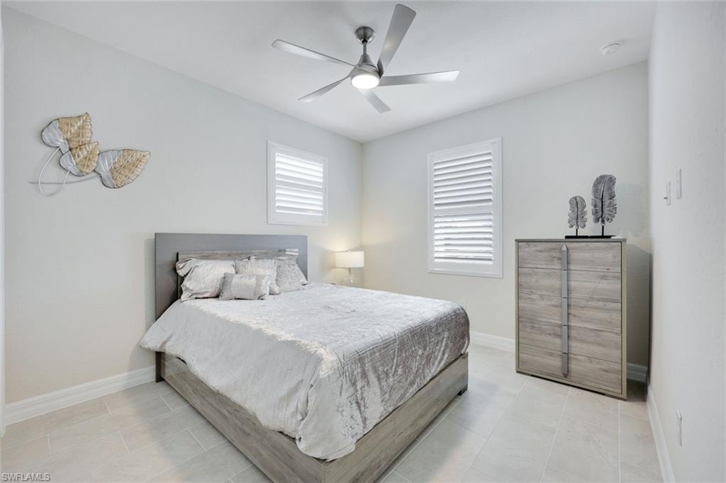 316 Indies DR W 201 photo 10