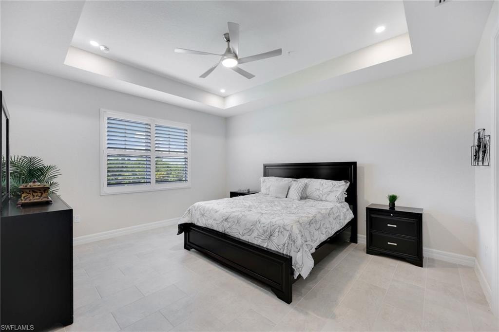 316 Indies DR W 201 photo 8