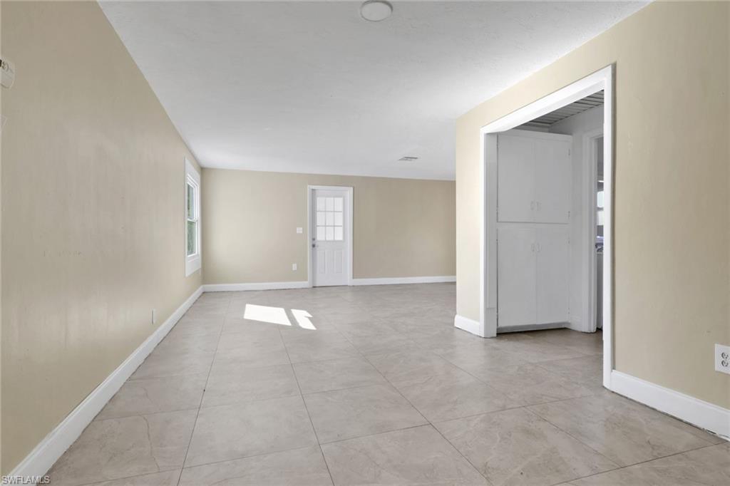 2933 Jackson ST photo 12