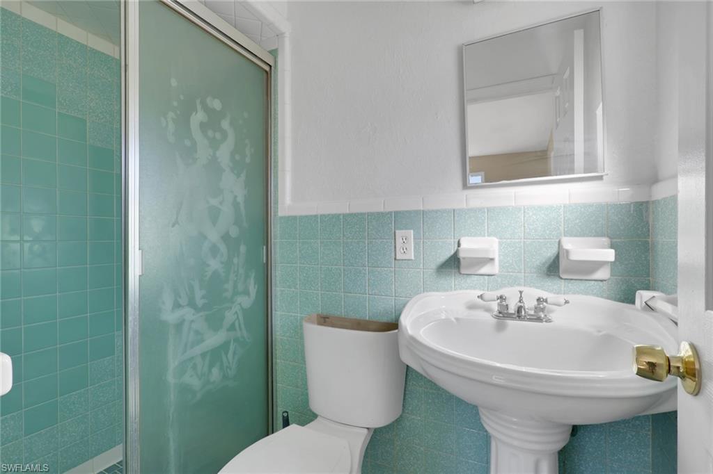 2933 Jackson ST photo 20