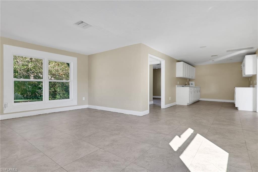 2933 Jackson ST photo 9