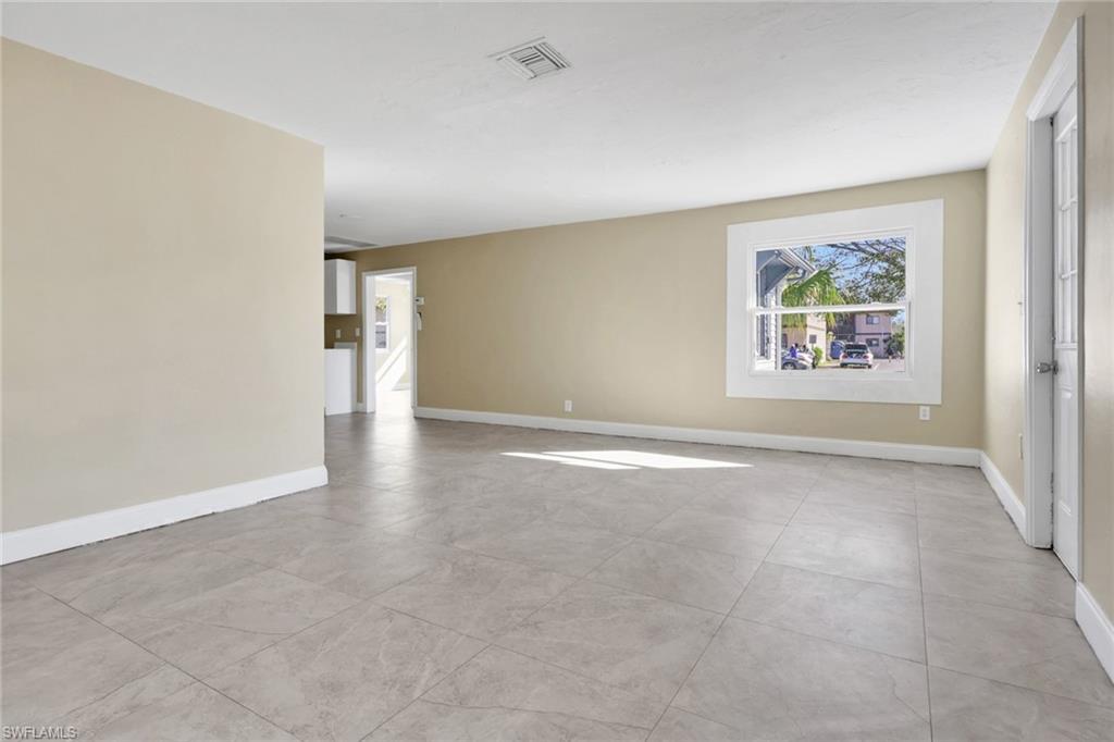 2933 Jackson ST photo 10