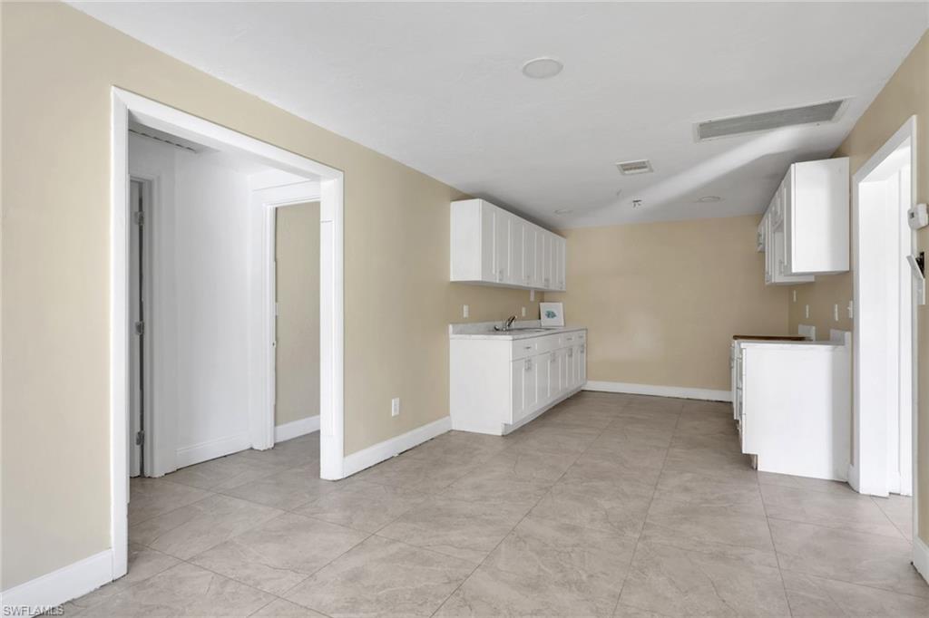 2933 Jackson ST photo 11
