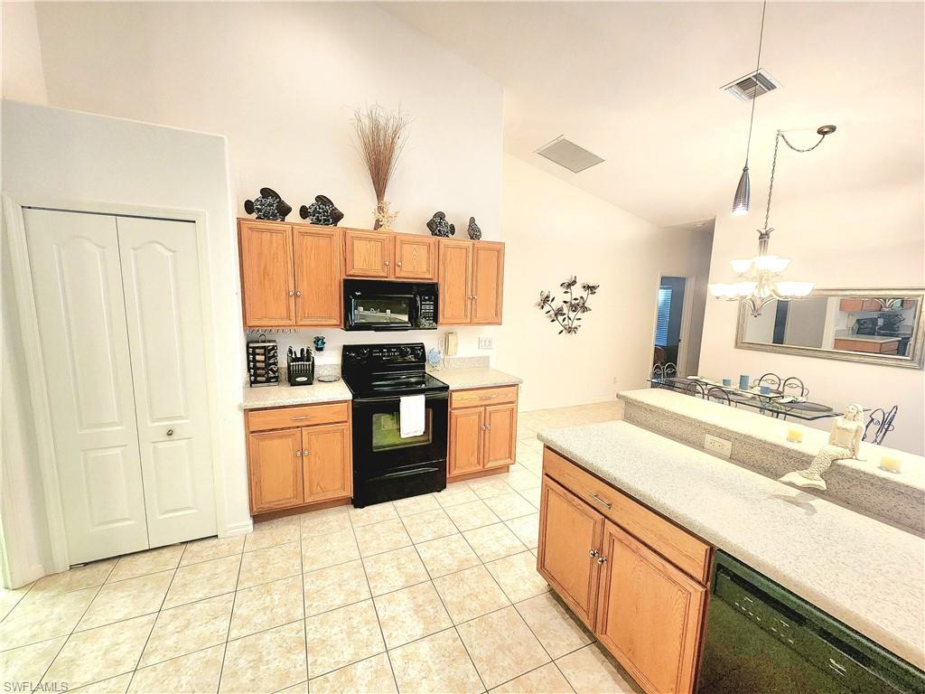 2863 SW 24th AVE photo 15