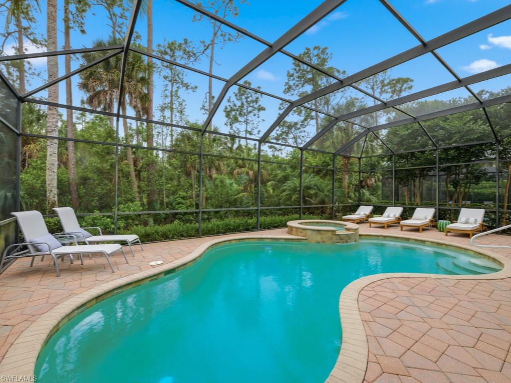 Screened Pool & Spa