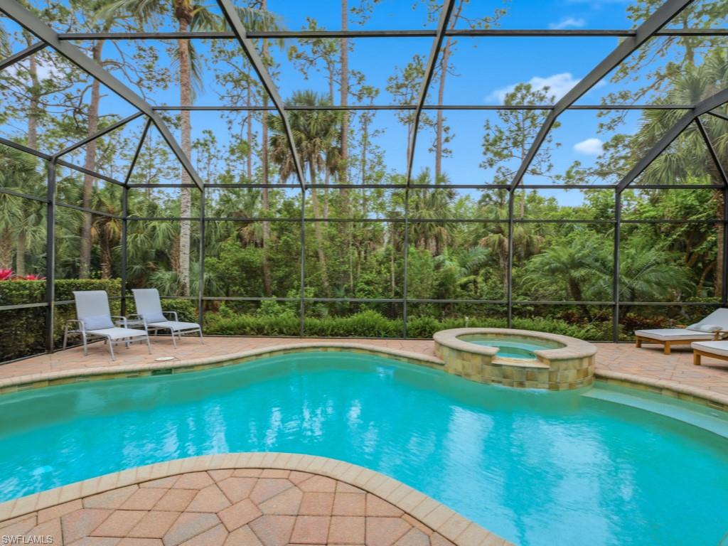Screened Pool & Spa
