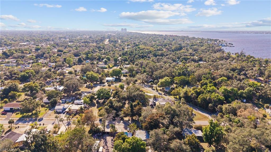260 Delray AVE photo 23