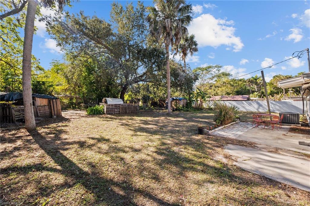 260 Delray AVE photo 27