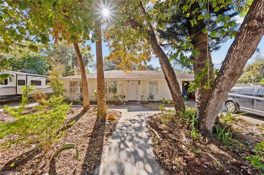 260 Delray AVE
