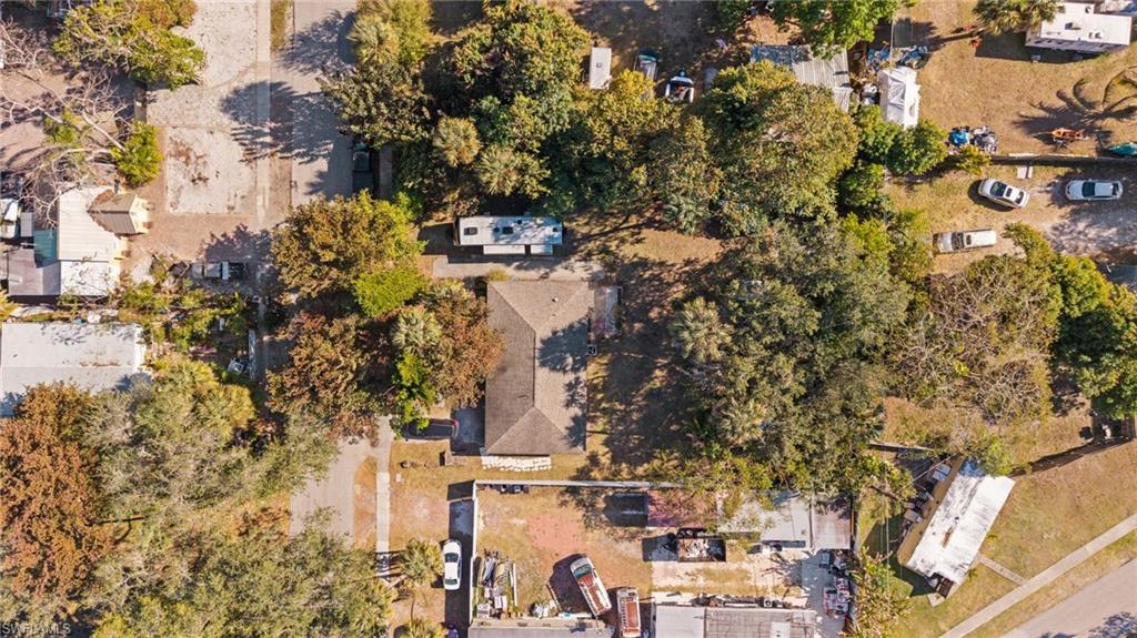 260 Delray AVE photo 17