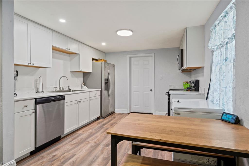 260 Delray AVE