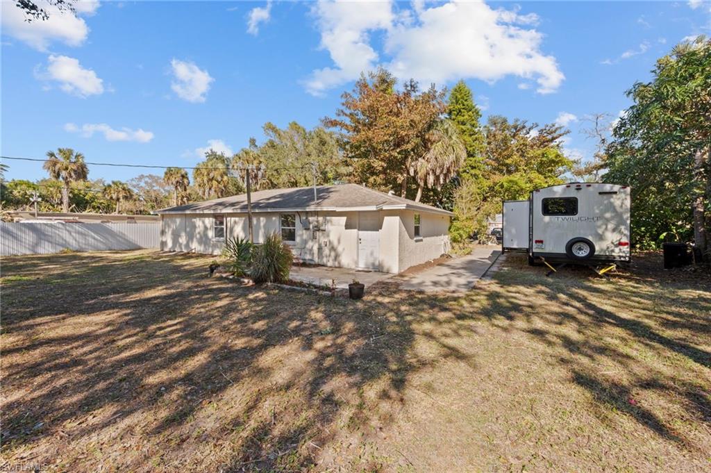 260 Delray AVE photo 28