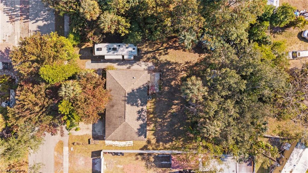 260 Delray AVE photo 24