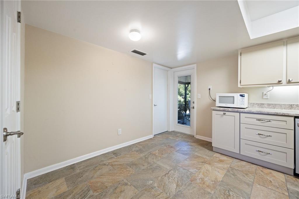 15637 Omai CT photo 18
