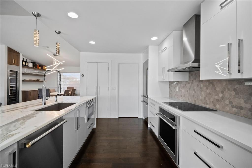 266 Egret AVE photo 14