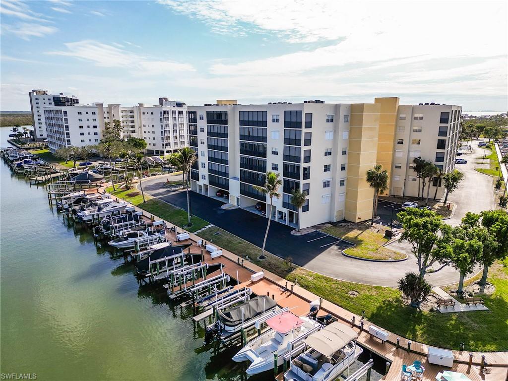Hibiscus pointe #82 Bay Beach LN