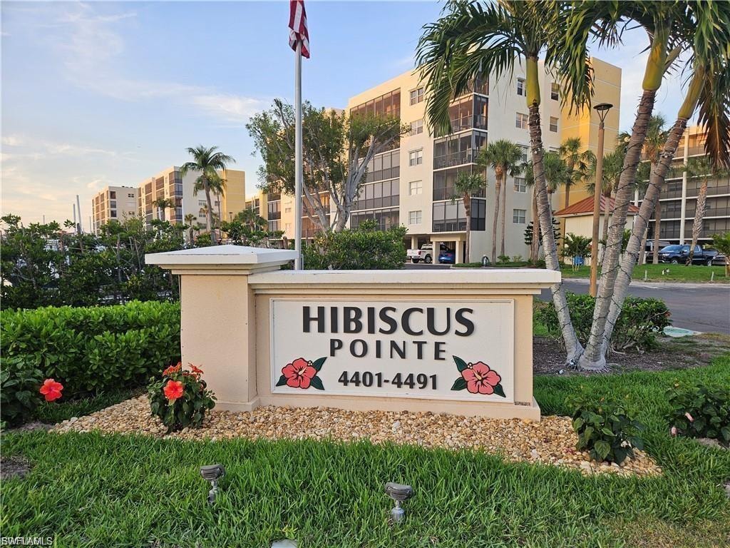Hibiscus pointe #82 Bay Beach LN
