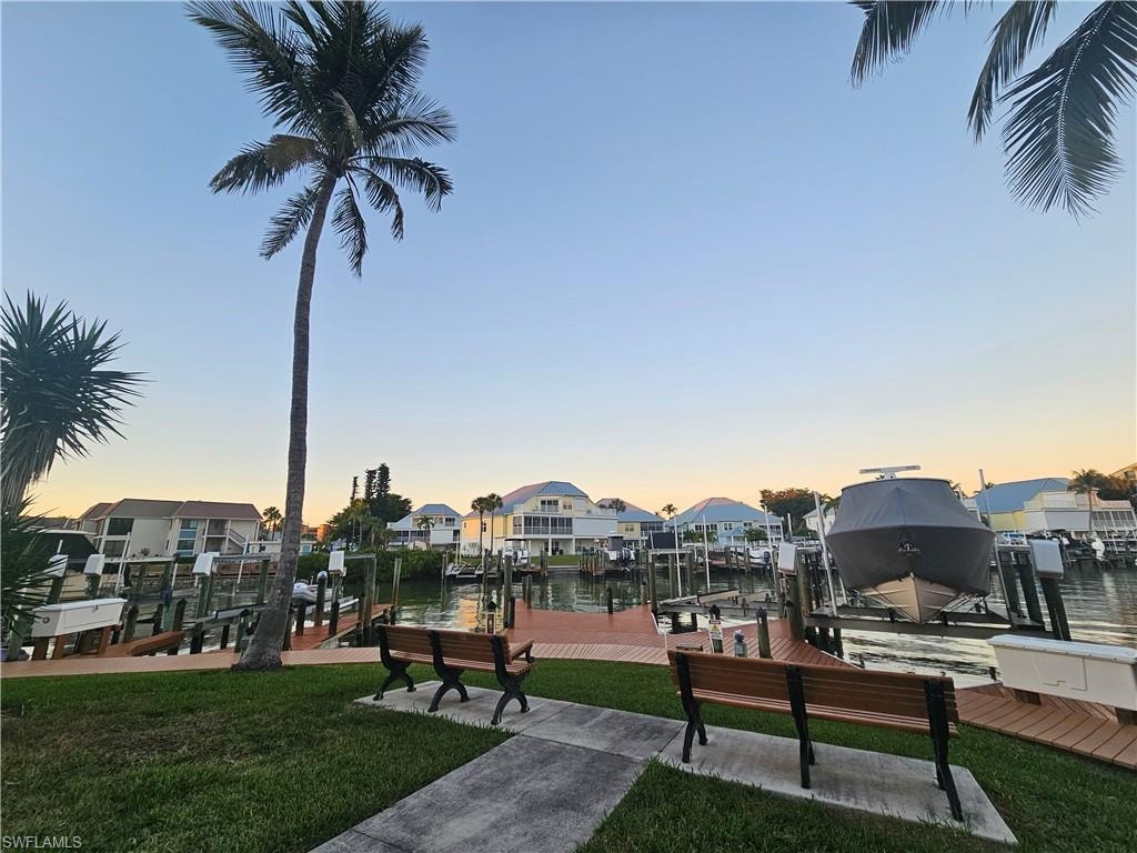 Hibiscus pointe #82 Bay Beach LN