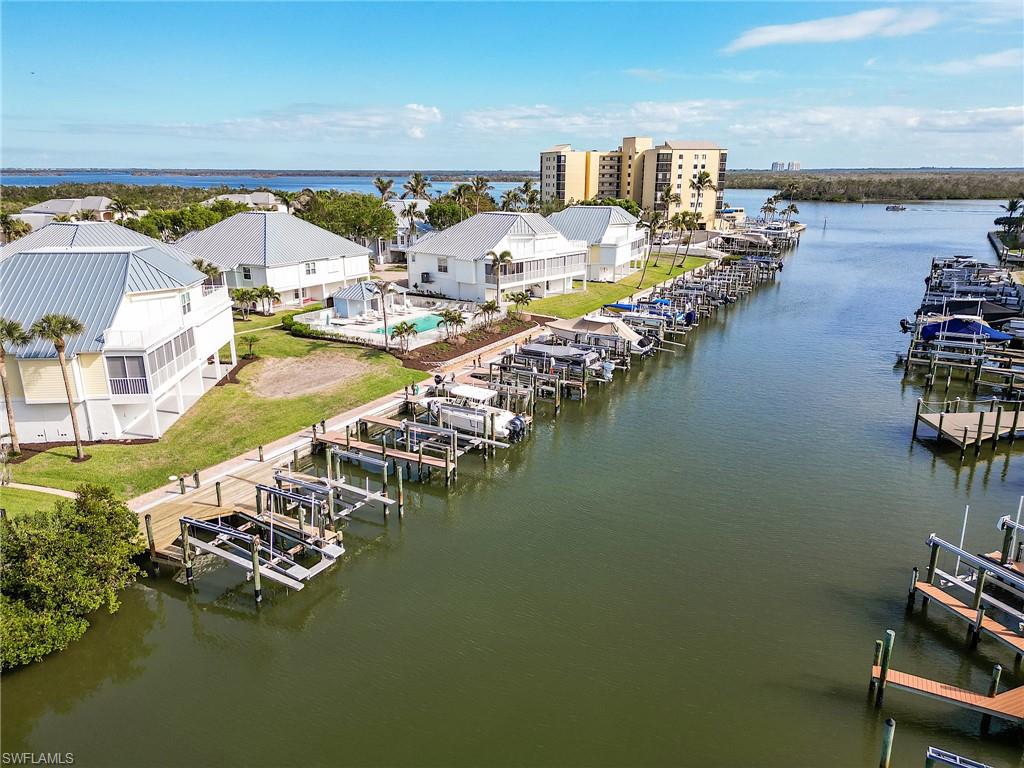 Hibiscus pointe #82 Bay Beach LN
