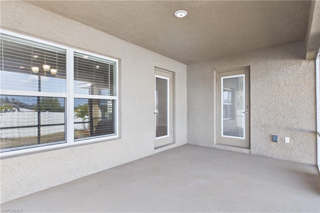 Large lanai