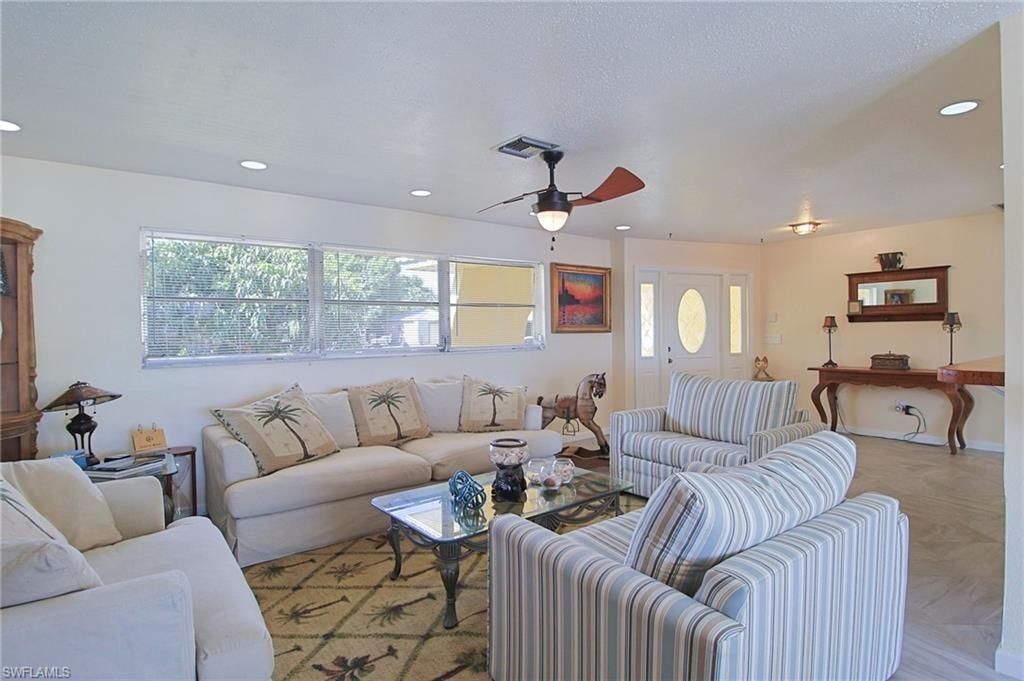 147 Coral DR photo 6