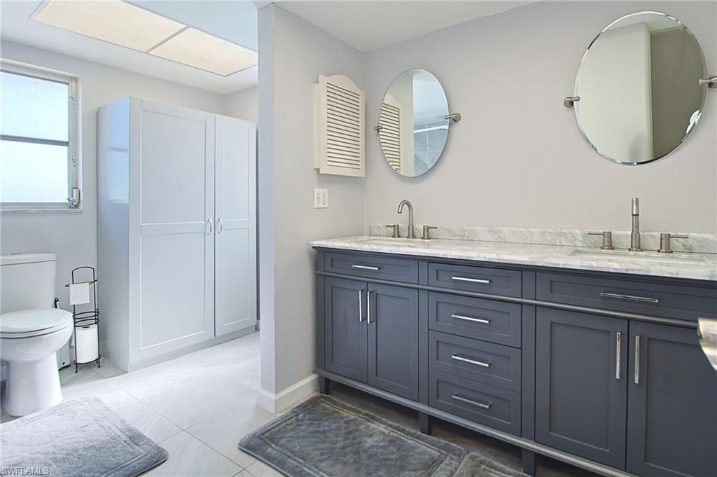 Guest Bathroom/Pool Bathroom