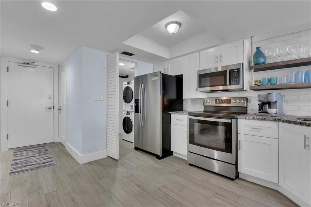 890 Collier BLVD 504 photo 7